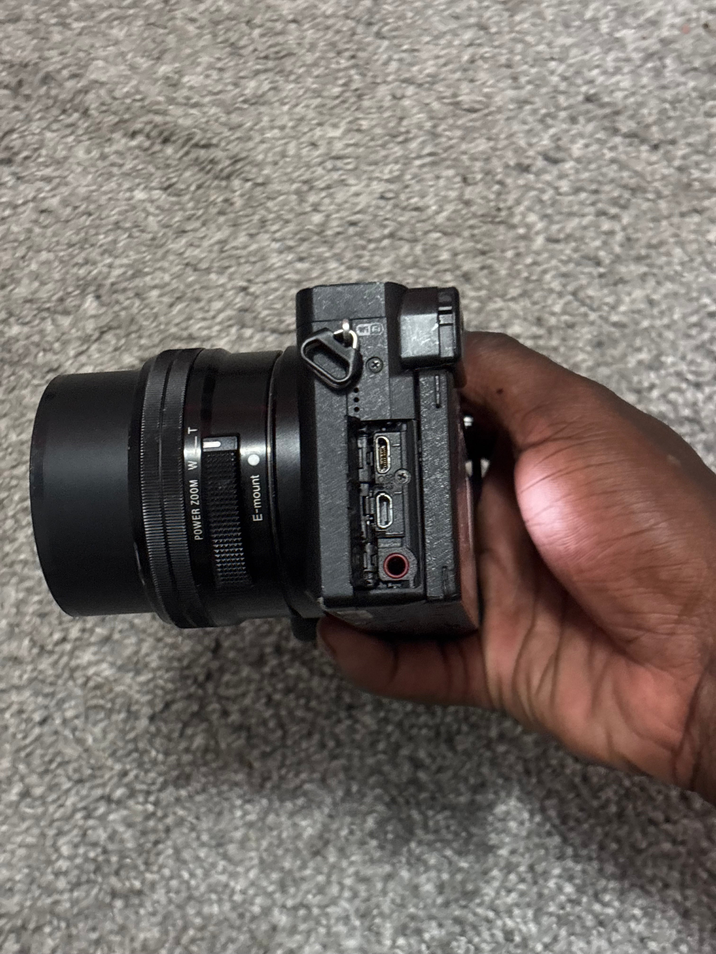 Sony A6400 Content Creator Bundle | Mic, Light, 3 Batteries, Tripod