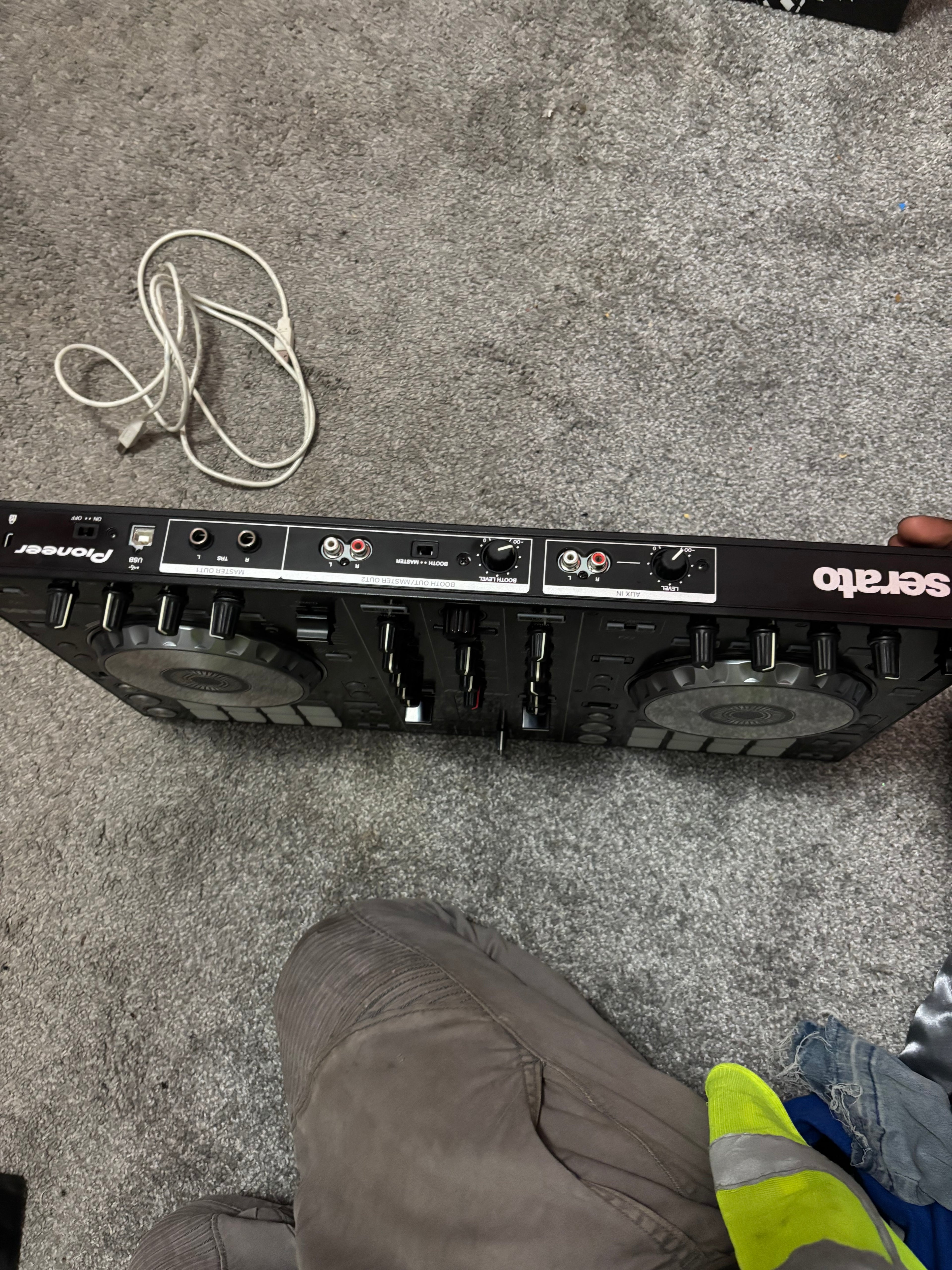 Pioneer DDJ-SX2 DJ Controller